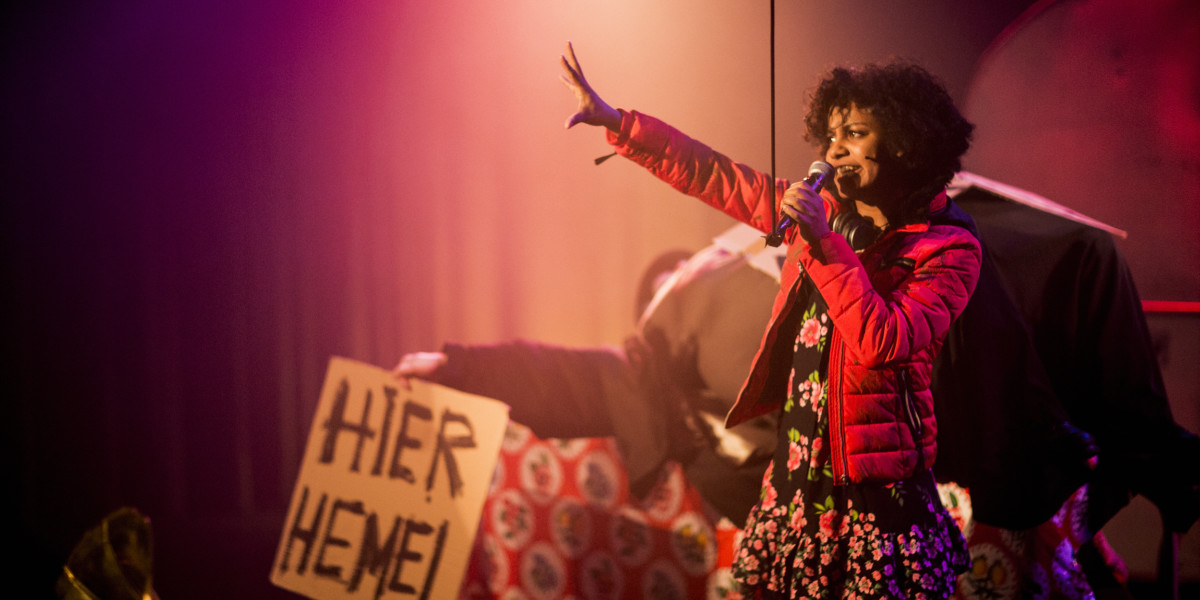 2016 - WAAROM HET KIND IN DE POLENTA KOOKT - DE MAAN