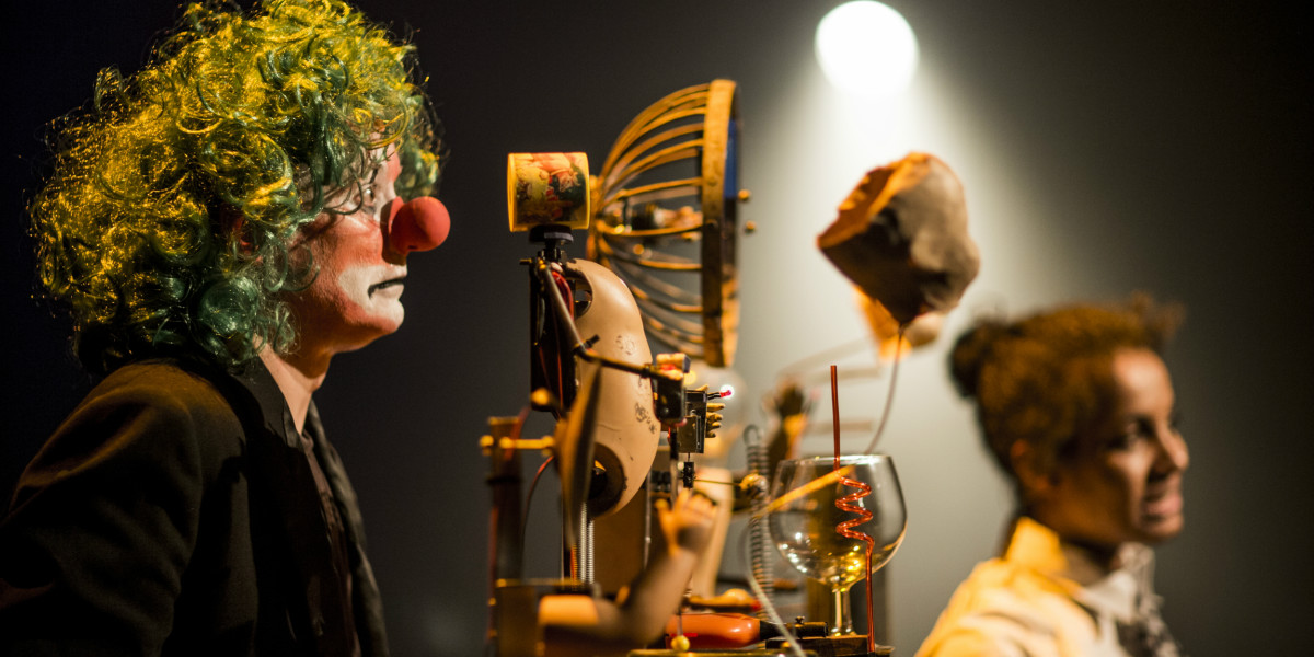 2016 - WAAROM HET KIND IN DE POLENTA KOOKT - DE MAAN