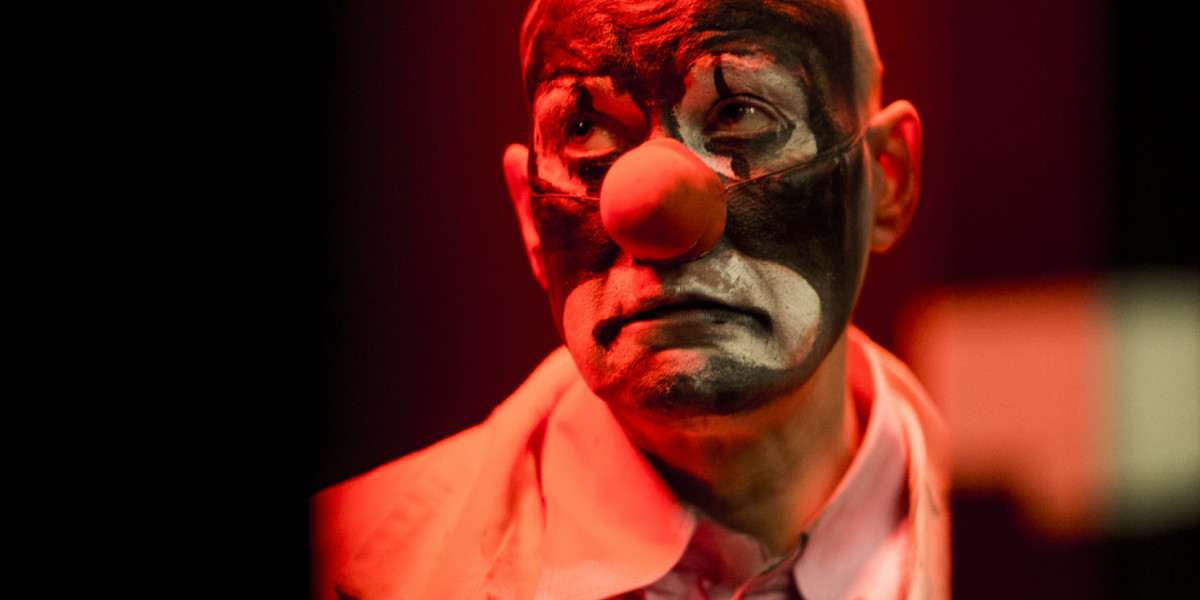 2016 - WAAROM HET KIND IN DE POLENTA KOOKT - DE MAAN